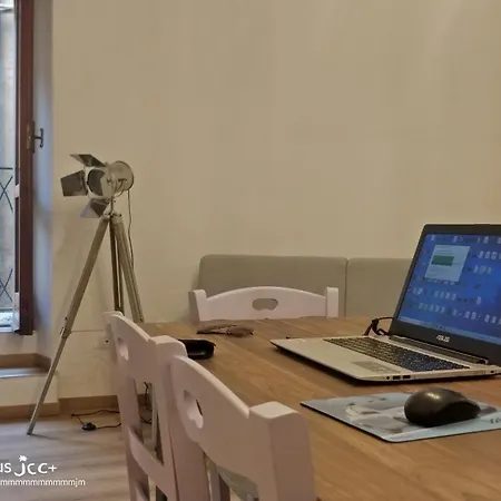 Kairos Daire Montone (Umbria)